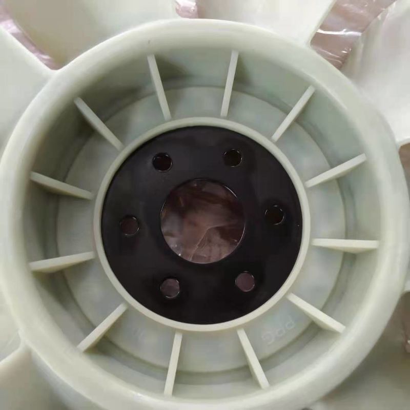 600-625-7620 खुदाई इंजन कूलिंग फैन ब्लेड PC200-8 PC200-6 PC200-7 6D102 फिट बैठता है